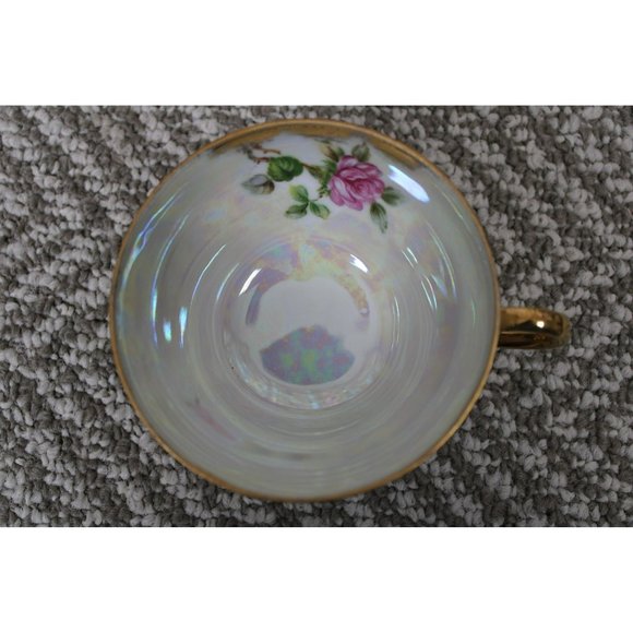 Shafford Lusterware Three Footed Rose w/Gold Trim Tea Cup & Saucer - Picture 5 of 9